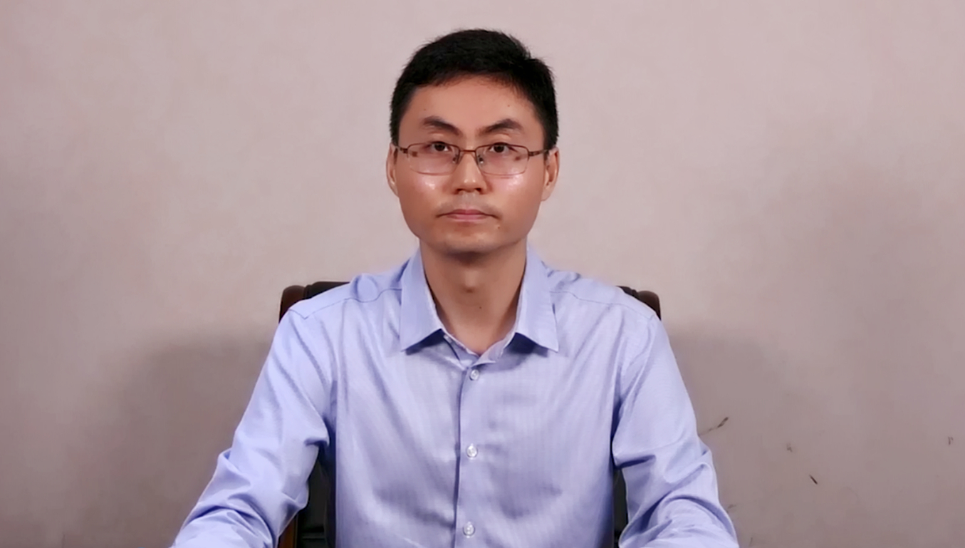 王玮.jpg